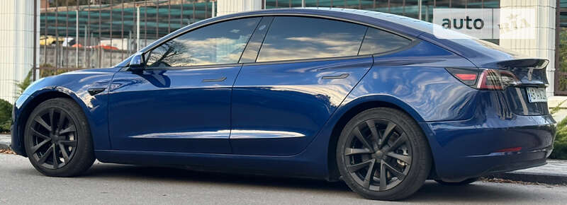 Седан Tesla Model 3 2020 в Виннице