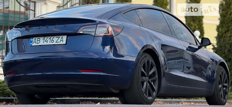 Седан Tesla Model 3 2020 в Виннице
