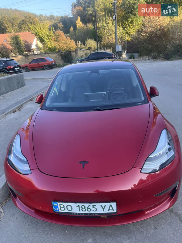 Седан Tesla Model 3 2018 в Тернополі
