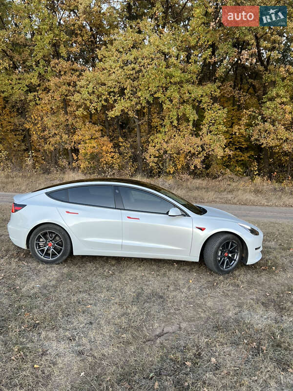 Седан Tesla Model 3 2020 в Харкові
