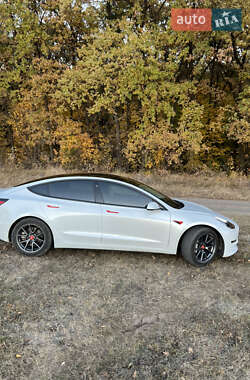 Седан Tesla Model 3 2020 в 
