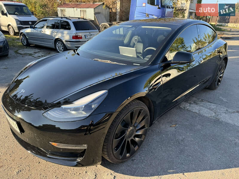Tesla Model 3 2022