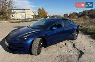 Седан Tesla Model 3 2019 в 