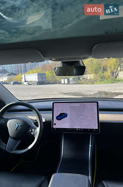 Седан Tesla Model 3 2019 в 