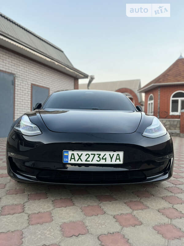 Седан Tesla Model 3 2020 в Харкові