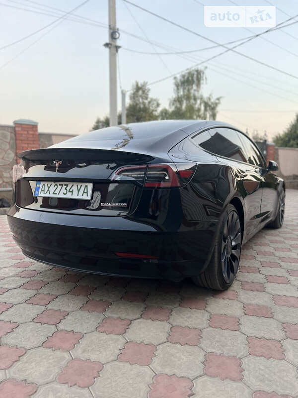 Седан Tesla Model 3 2020 в Харкові
