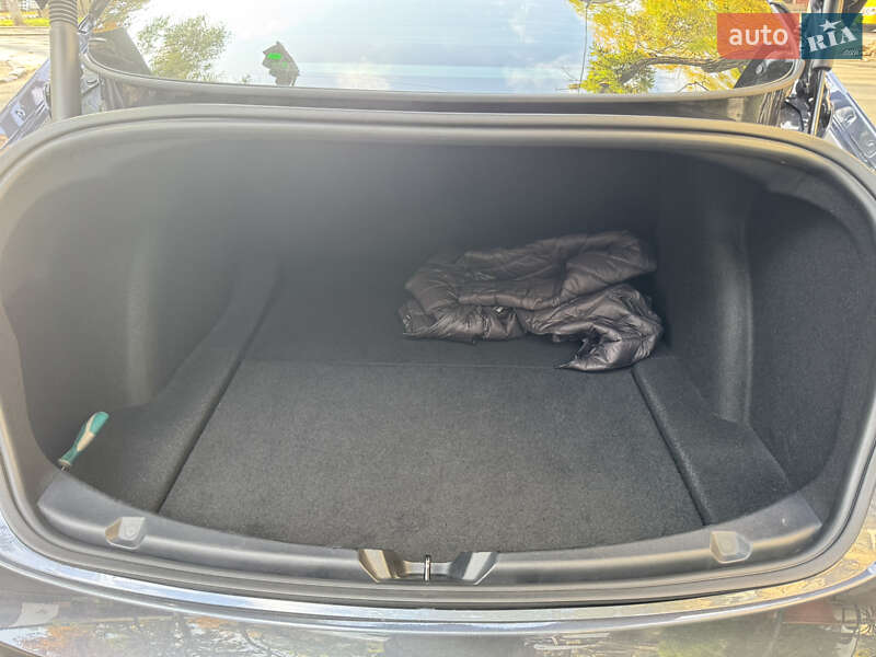 Седан Tesla Model 3 2022 в Одессе