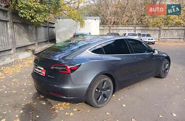 Седан Tesla Model 3 2018 в 