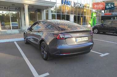 Седан Tesla Model 3 2023 в Одессе