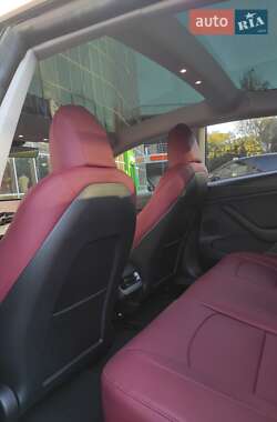 Седан Tesla Model 3 2023 в Одессе