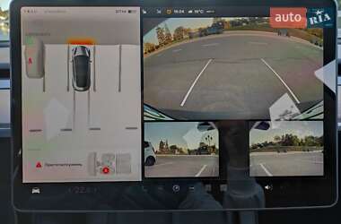 Седан Tesla Model 3 2023 в Одессе