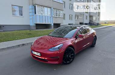 Седан Tesla Model 3 2021 в Виннице