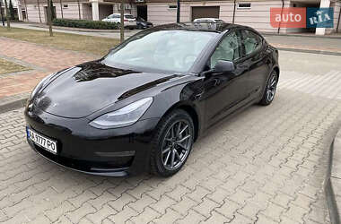 Седан Tesla Model 3 2021 в Киеве