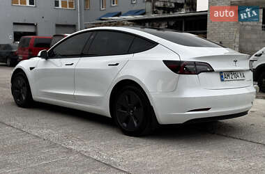 Седан Tesla Model 3 2022 в Житомире