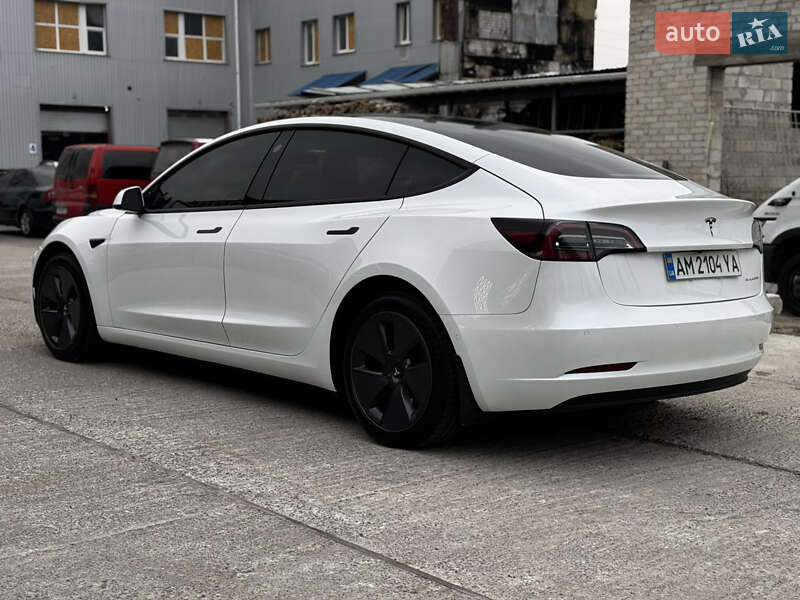 Седан Tesla Model 3 2022 в Житомире