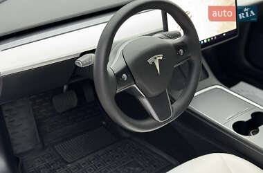 Седан Tesla Model 3 2022 в Житомире