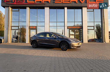 Седан Tesla Model 3 2019 в Киеве