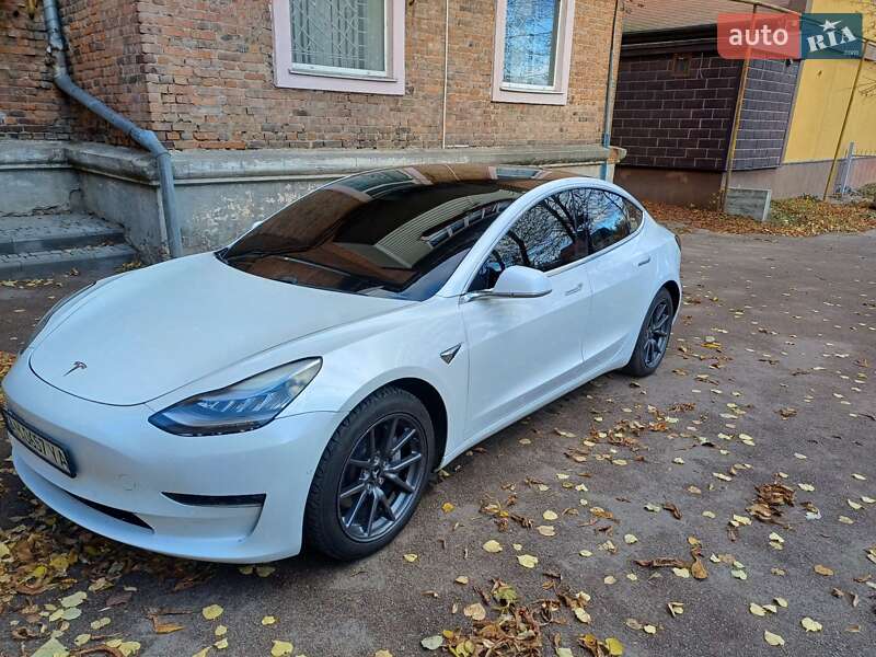 Седан Tesla Model 3 2019 в Житомире