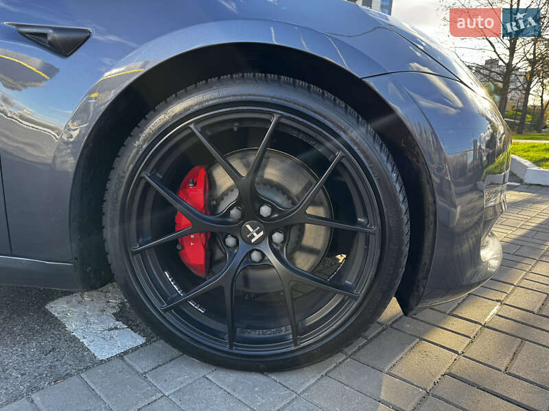 Седан Tesla Model 3 2018 в Киеве