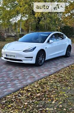 Седан Tesla Model 3 2020 в Кропивницькому