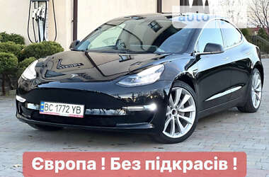 Седан Tesla Model 3 2019 в Стрые