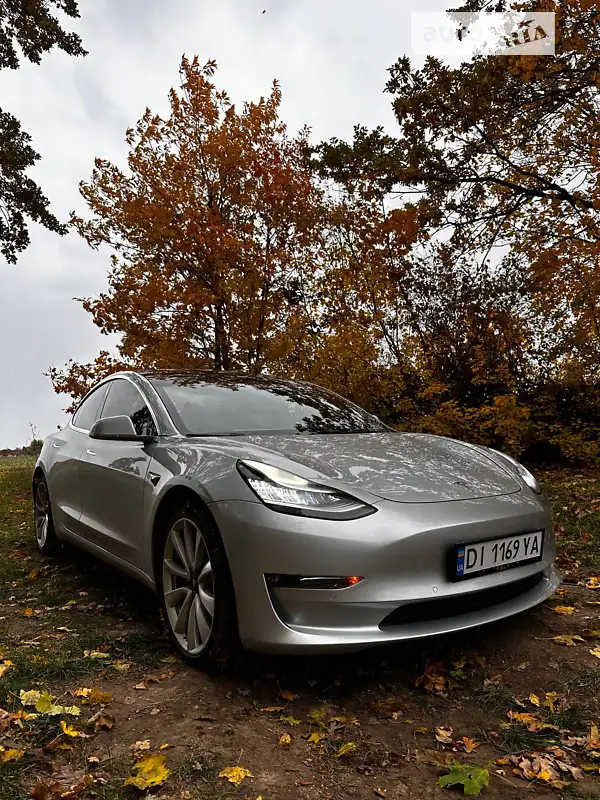 Седан Tesla Model 3 2018 в 