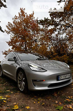 Седан Tesla Model 3 2018 в 