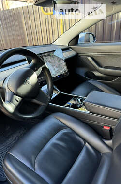 Седан Tesla Model 3 2018 в 
