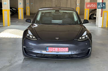 Седан Tesla Model 3 2022 в Львове