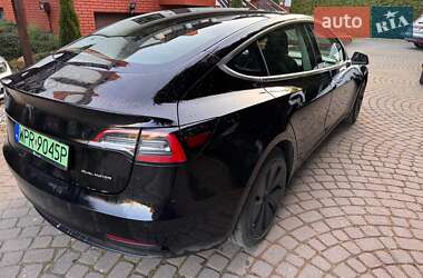 Седан Tesla Model 3 2019 в Одесі