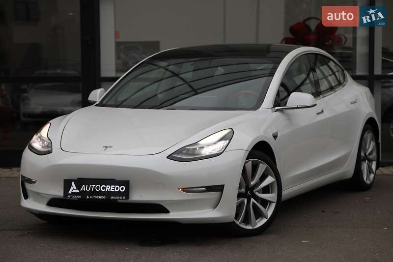 Tesla Model 3 2019