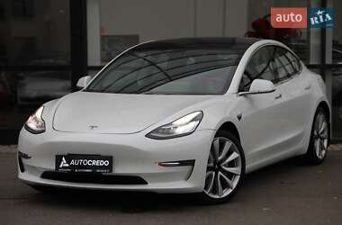 Седан Tesla Model 3 2019 в 