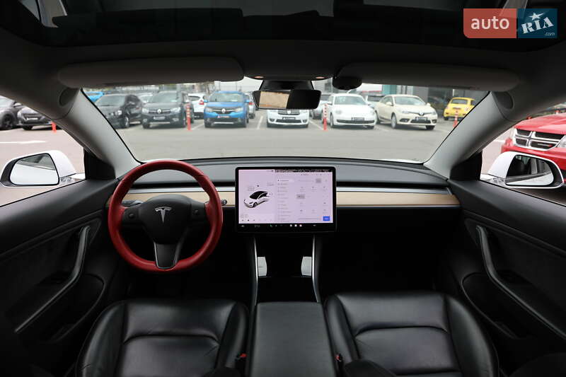 Седан Tesla Model 3 2019 в Харкові