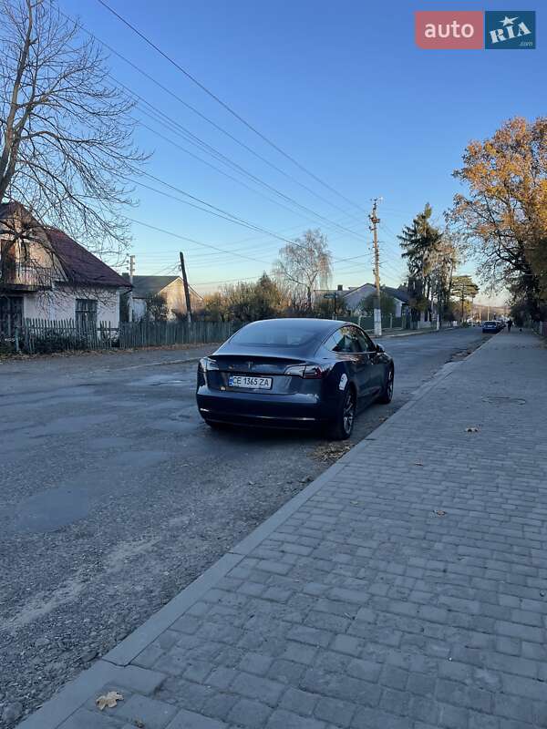 Седан Tesla Model 3 2020 в Кицмани