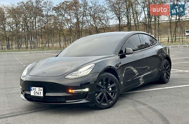 Седан Tesla Model 3 2019 в Днепре