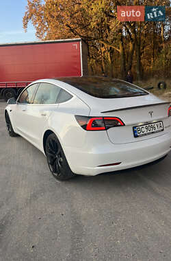 Седан Tesla Model 3 2020 в Львові