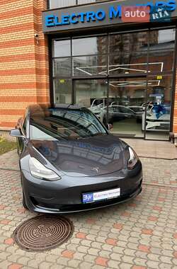 Седан Tesla Model 3 2019 в 