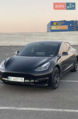 Седан Tesla Model 3 2019 в 