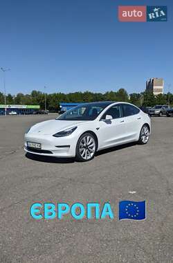 Седан Tesla Model 3 2019 в Києві