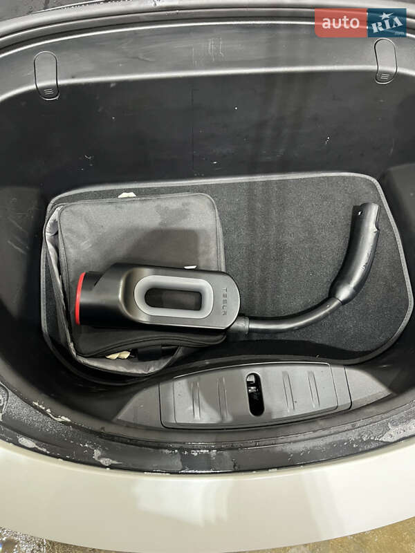 Седан Tesla Model 3 2018 в Хмельницькому