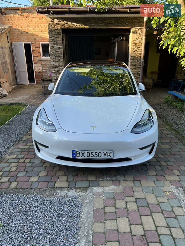 Седан Tesla Model 3 2018 в Хмельницькому