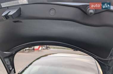 Седан Tesla Model 3 2020 в Луцьку