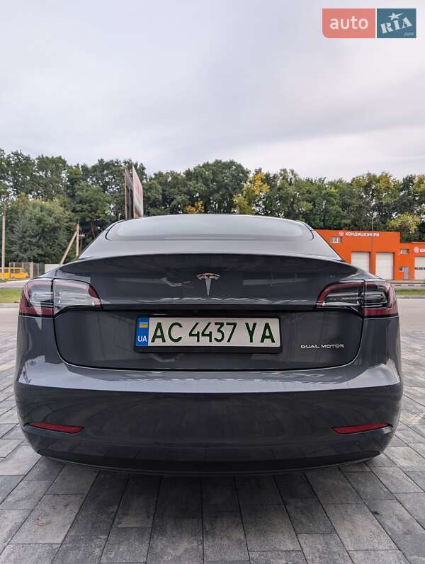 Седан Tesla Model 3 2020 в Луцьку