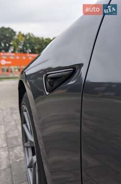 Седан Tesla Model 3 2020 в Луцьку