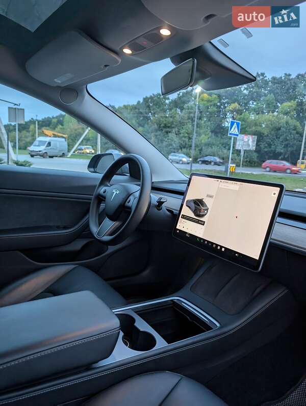 Седан Tesla Model 3 2020 в Луцьку