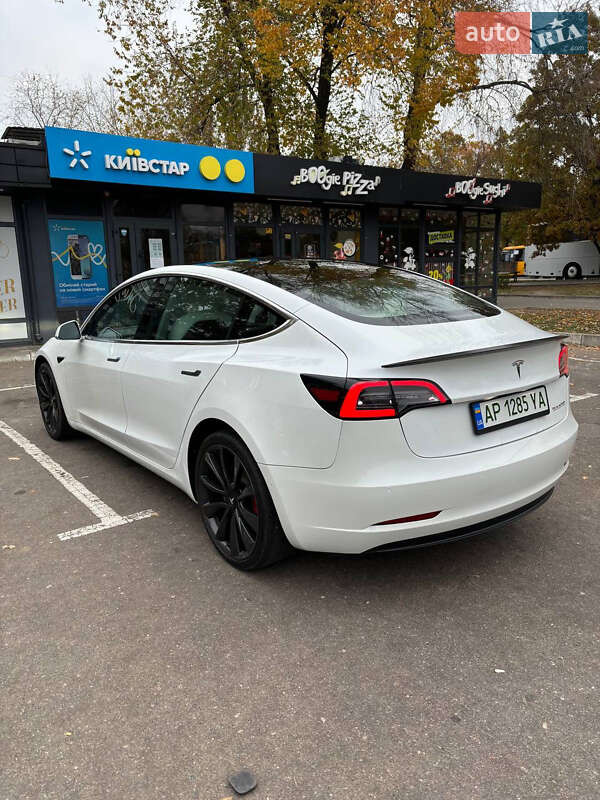 Седан Tesla Model 3 2019 в Запоріжжі