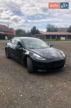 Седан Tesla Model 3 2019 в Львові