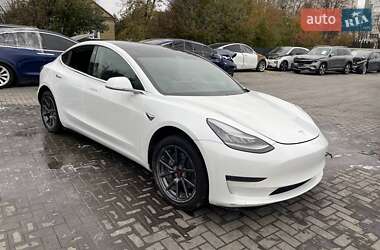 Седан Tesla Model 3 2020 в Луцьку