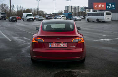 Седан Tesla Model 3 2022 в Киеве