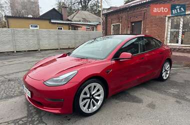 Седан Tesla Model 3 2022 в 